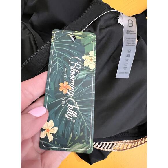 NEW Blooming Jelly Womens Tummy Control Bathing Suits Slimming Ruffle One Piece - Picture 6 of 6